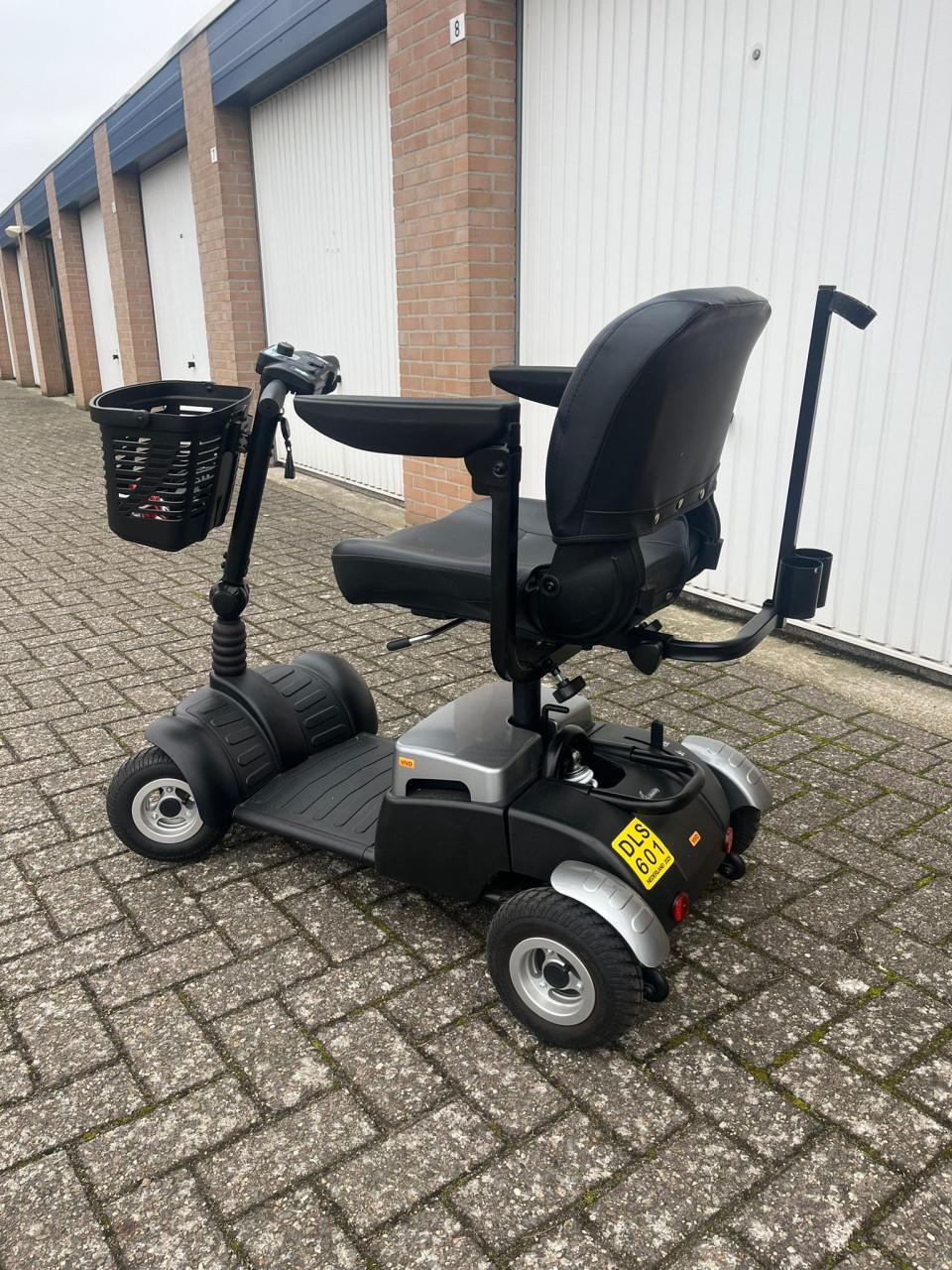 Scootmobiel (opvouwbaar/deelbaar) Vivo 4