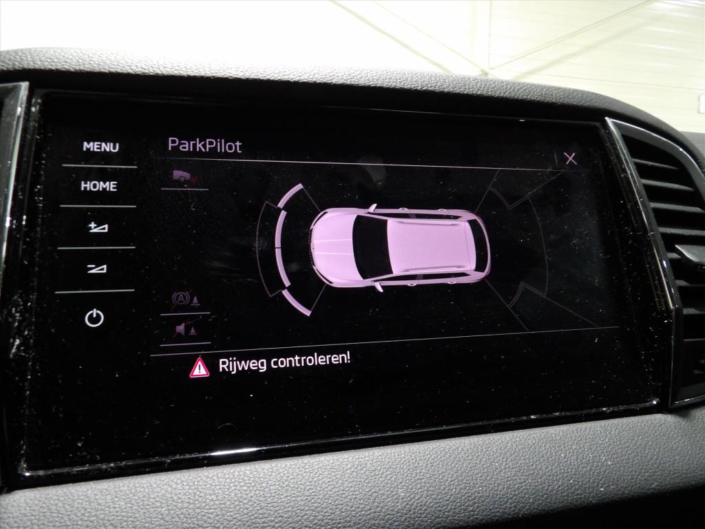 Skoda Karoq 1.5 tsi act greentech 150pk sportline business