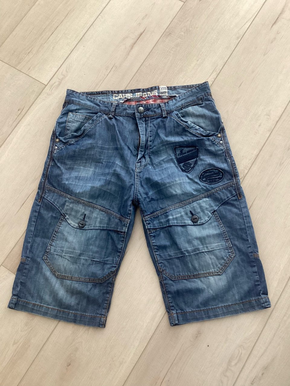 Heren jeans bermuda maat l 90 cm buikomtrek merk Cars nog heel netjes