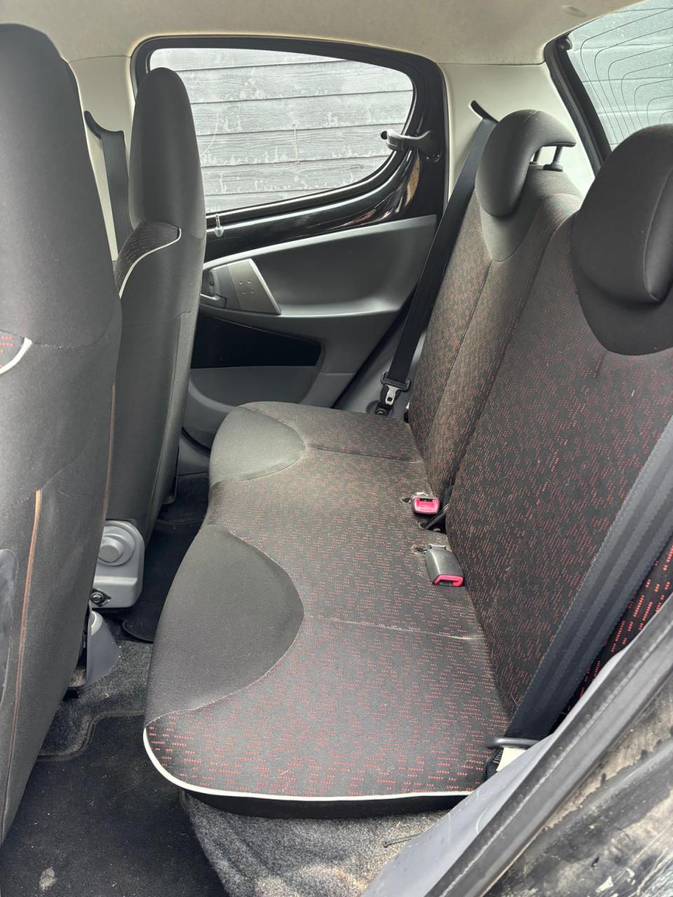 Peugeot 107 5 deurs met airco