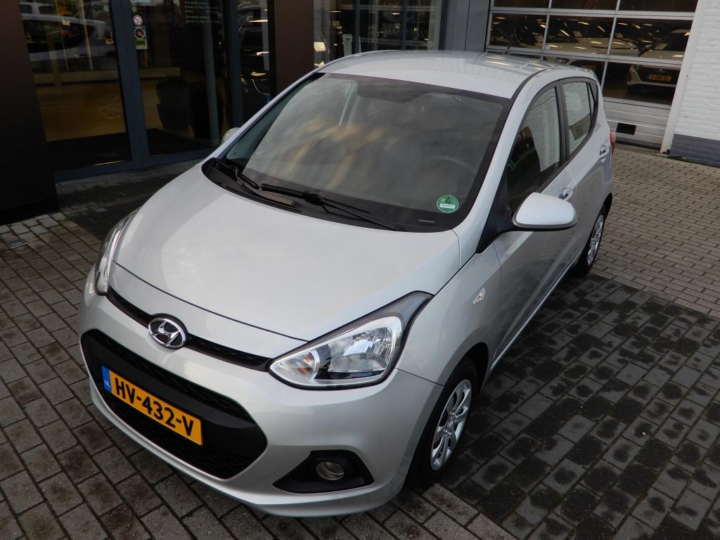 Hyundai I 10 1.0i i-motion comfort | cruise control | climate control |