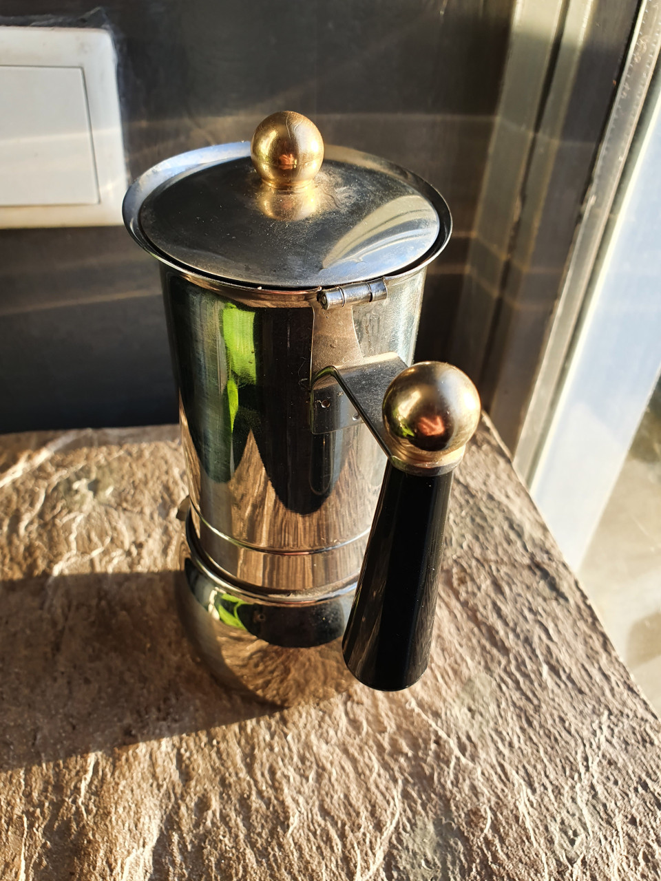 Prachtige vintage design Espressomaker Trevi 4-kops van rvs....