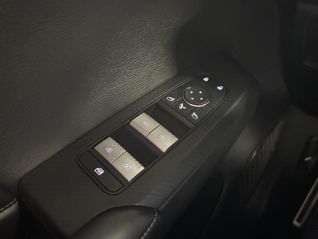 Mitsubishi Outlander 2.4 phev instyle