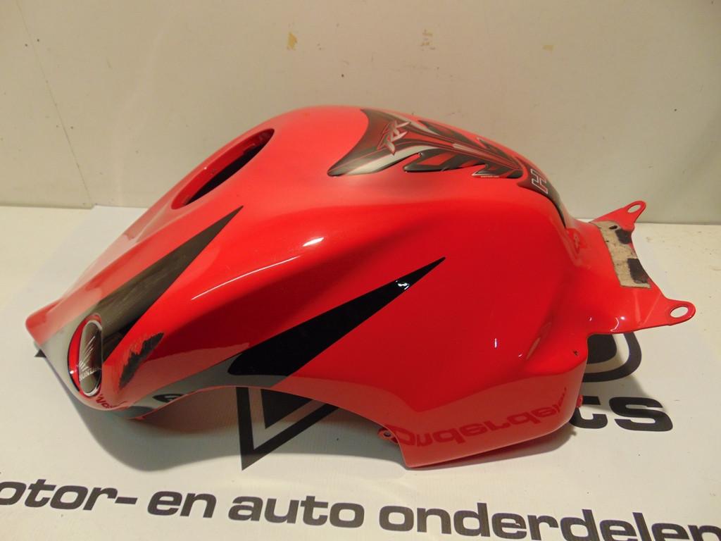 10.000 Nieuwe en gebruikte motor onderdelen