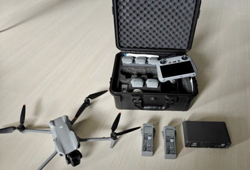 DJI Air 3 Fly More Combo - RC 2