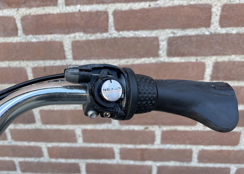 Nette lichtgewicht damesfiets Montego met fietstassen
