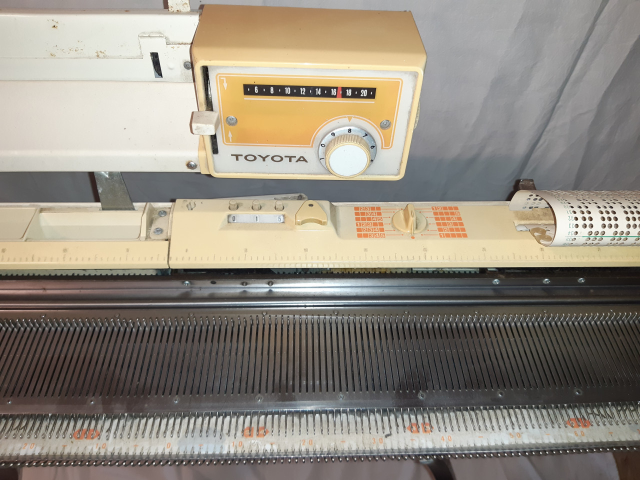 Breimachine Toyota 105 cm breed met veel toebehoren