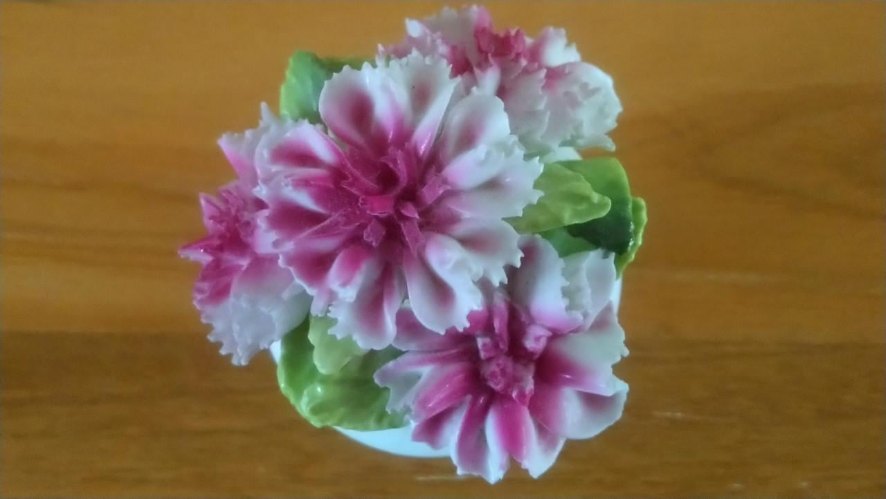 Aristocrat Bone China England miniatuur vaas met bloemen