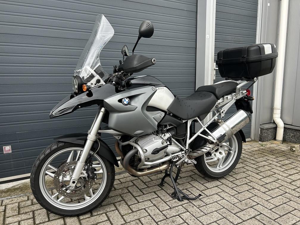 BMW R1200GS uit 2004, topkoffer, net onderhoud gehad, rijklaar €3795,-