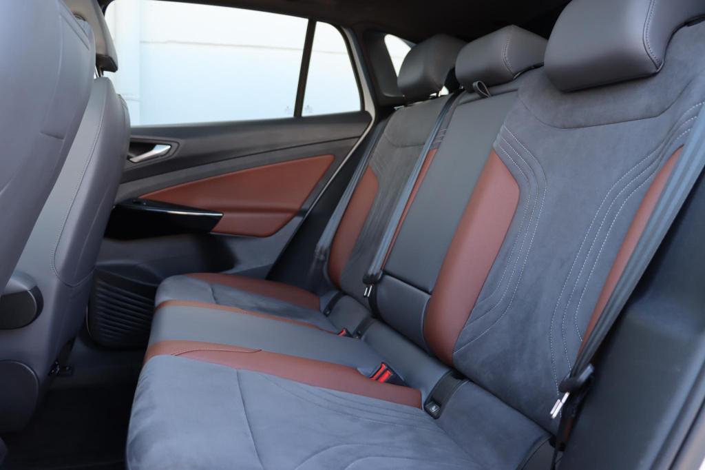 Volkswagen Id.4 first max 77 kwh | soh 92% |