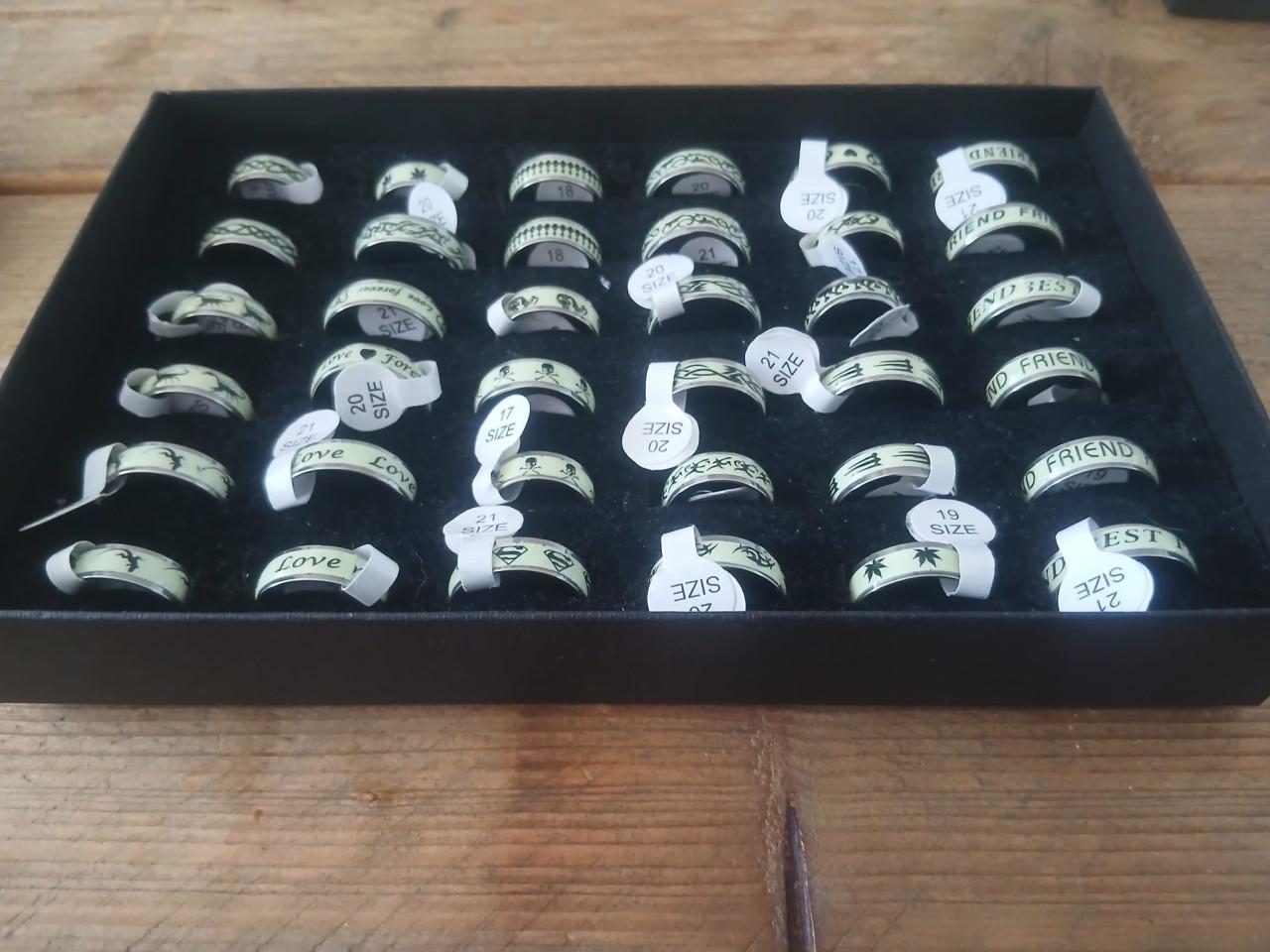 Te Koop : Verschillende Nieuwe Ringen..!!!