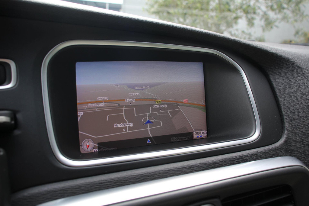 Volvo V40 2.0 t2 inscription - 122pk - leder - 17inch - navi - full led - c
