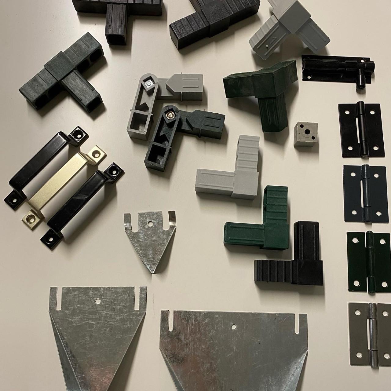 Gaas,scharnieren,schroeven,handvaten,zitstokhouders etc etc