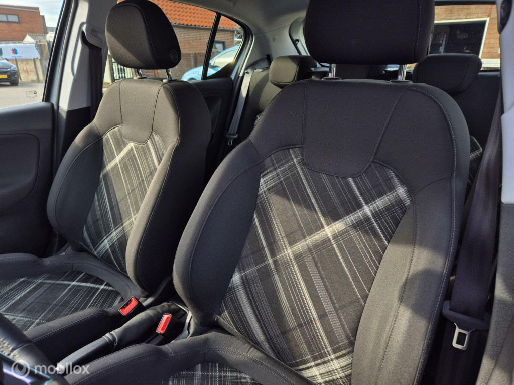 Opel Corsa 1.4 volautomaat / stuur- & stoelverwarming / camera
