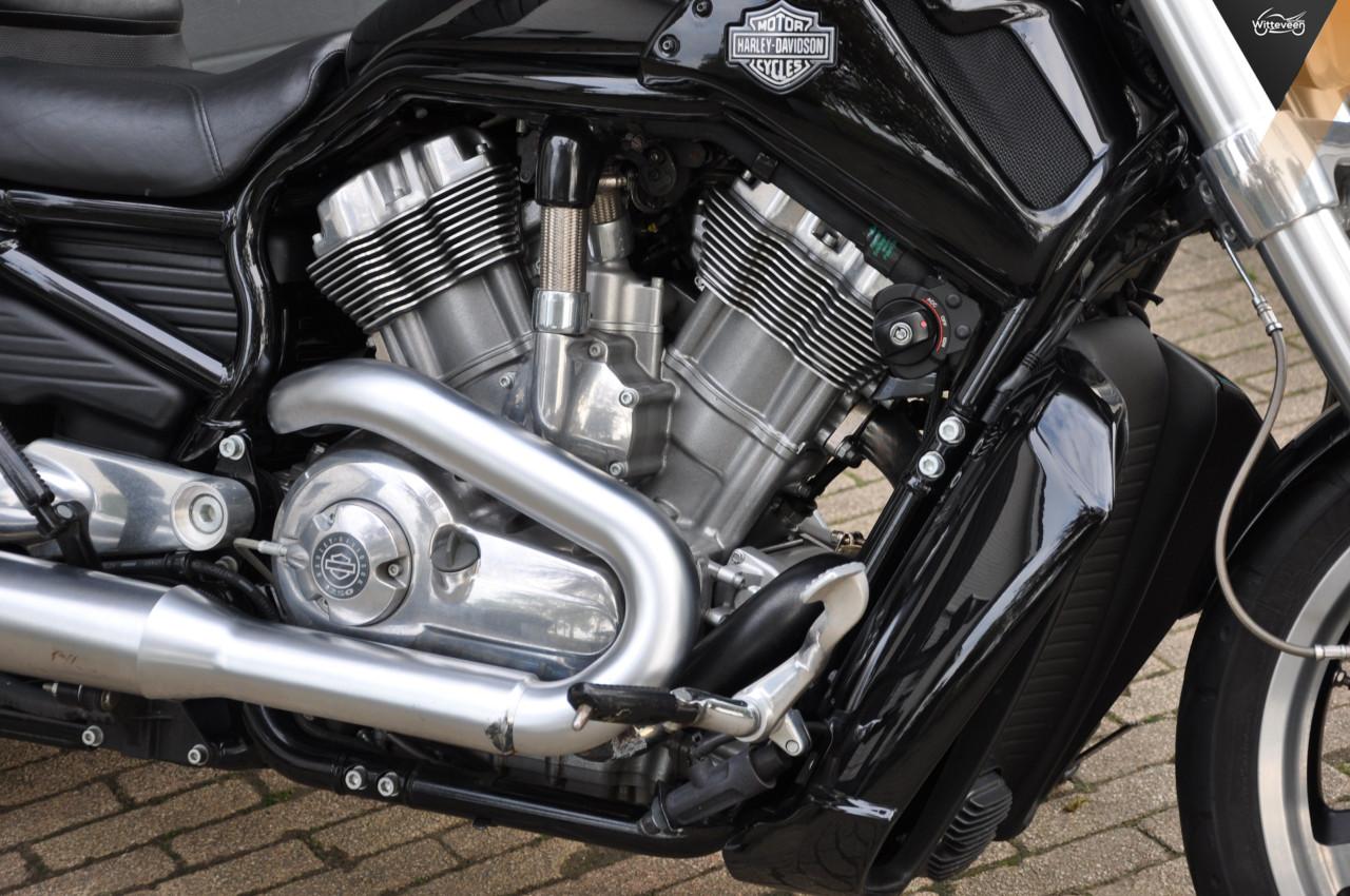 Harley Davidson VRSCF V-ROD MUSCLE 5HD 10800 kilometers!