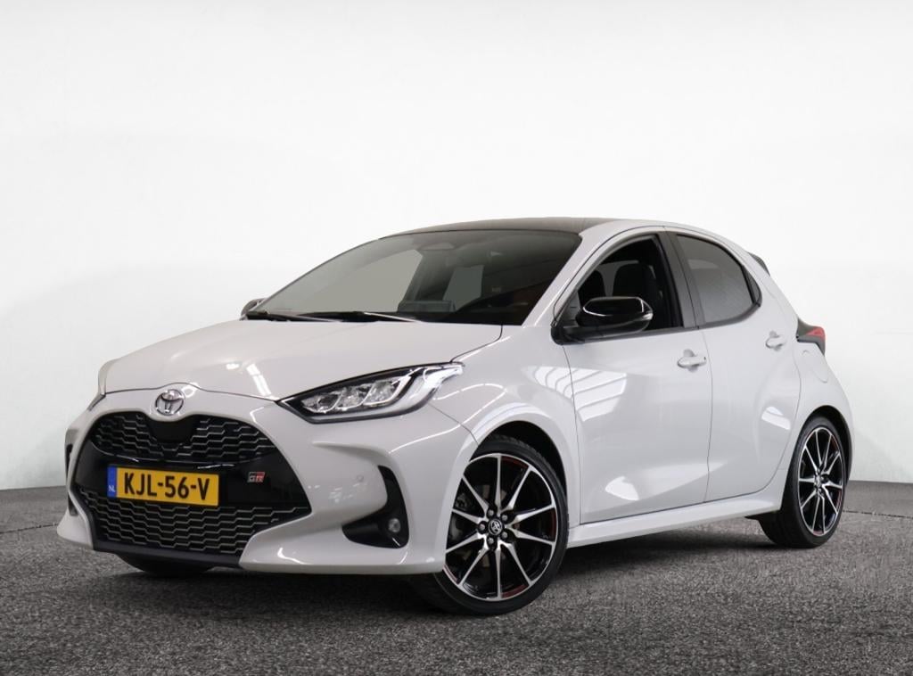 Toyota Yaris 1.5 hyb.130 gr sport