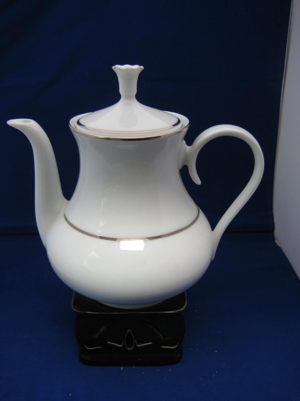 Diverse thee- en koffiepotten       doos 56