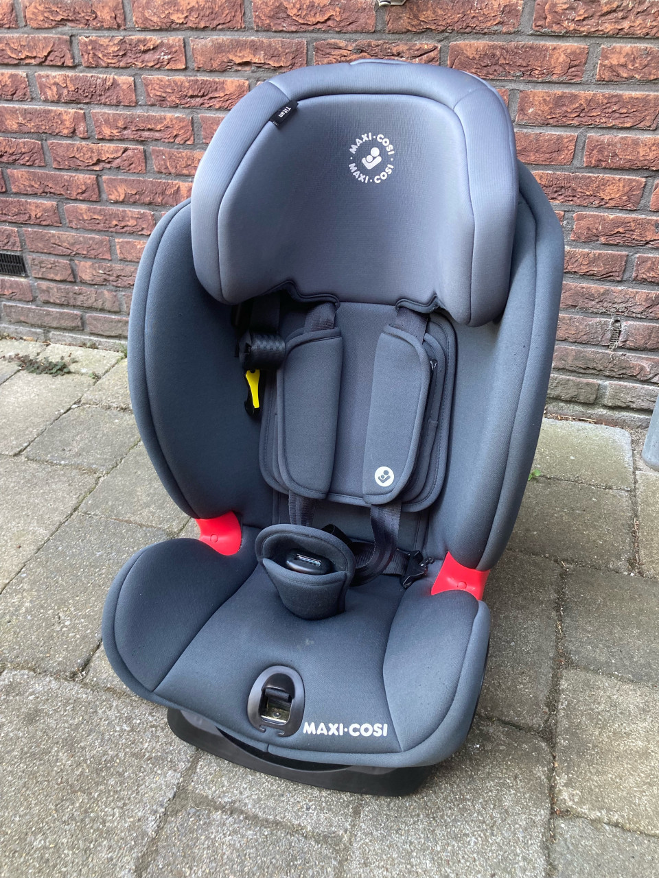 Autostoel: Maxi Cosi Titan zwart/grijs en blauw (4x)