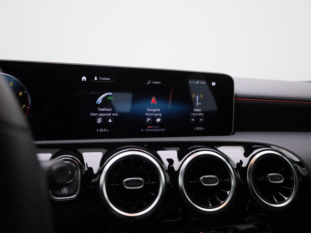 Mercedes-Benz A-Klasse 180 advantage | automaat | virtual cockpit | camera 