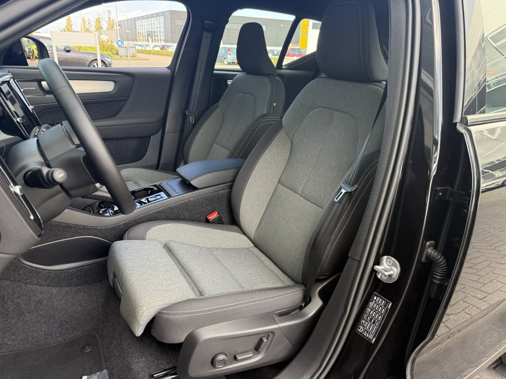 Volvo XC40 b4 197pk aut7| plus dark| adap.cruise| trekhaak| camera| elek.st