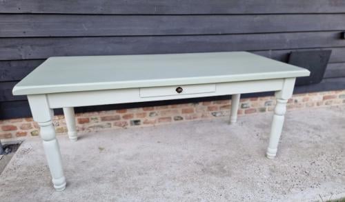 Mooie eettafel met lades 180x85