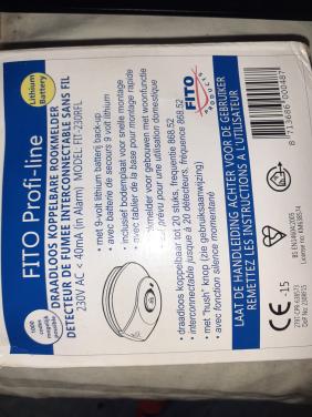 12 x ROOK-MELDERS...voor in huis / 220Volt & 9 Volt