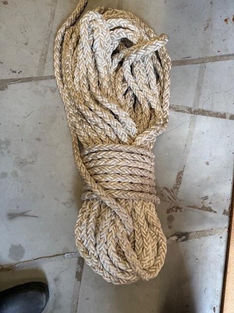 Grote Dan-fender stootwillen, diverse zware meerlijnen, sextant