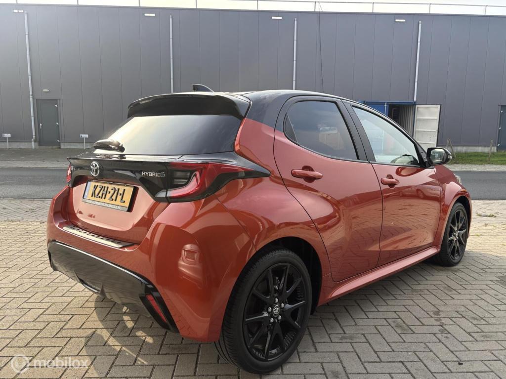 Toyota Yaris 1.5 hybrid executive