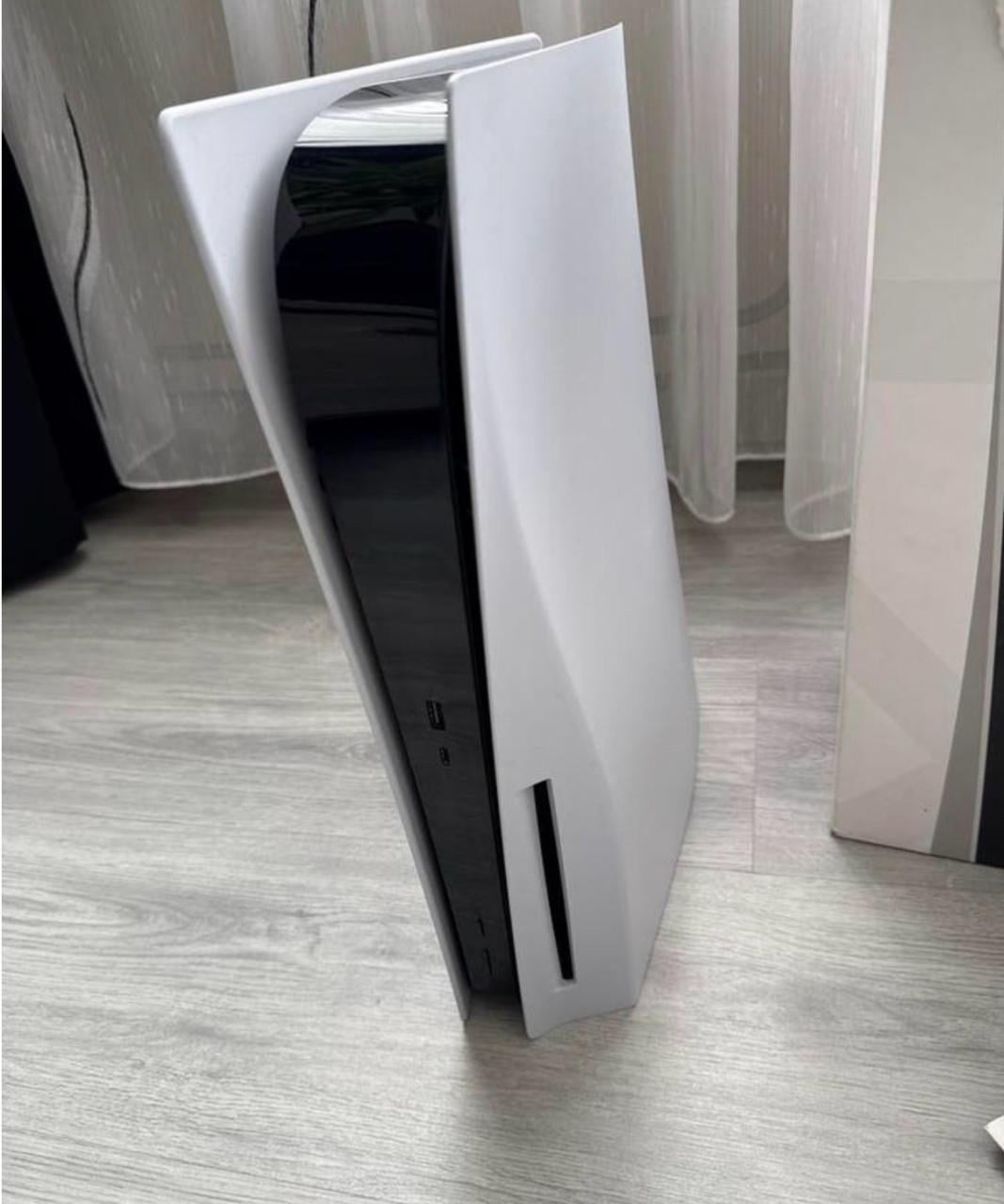 Playstation 5 Disc Versie met GTA 5 en Controller