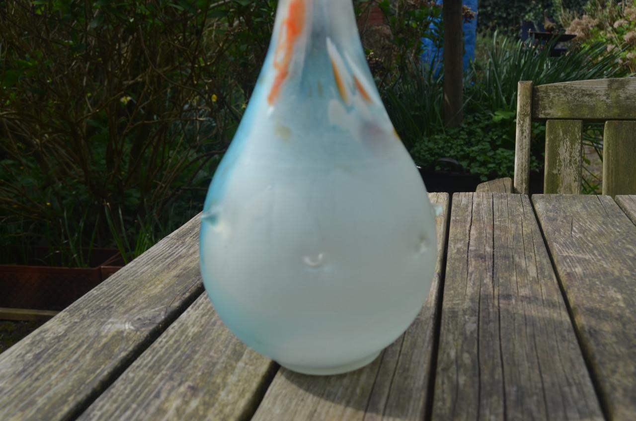 Fraaie glazen Perzische schenkkan / vaas