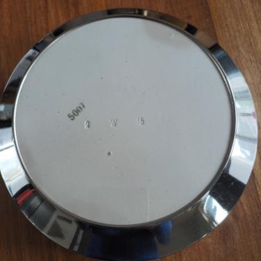 Art-deco schaal met hengsel en keramiek uit 1920-1930