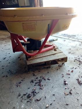 Vicon kunstmesttrooier