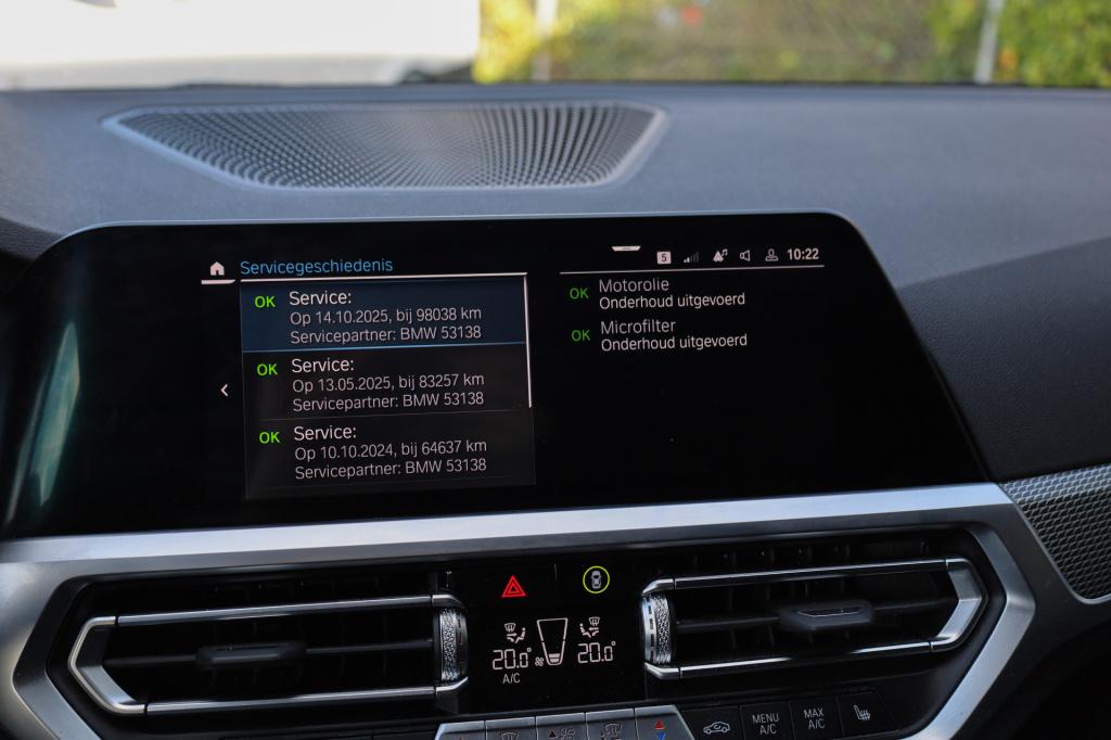 BMW 3-serie touring 330e m sport cam i trekhaak i acc i 292pk