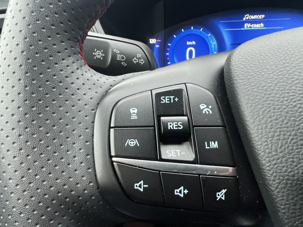 Ford Kuga 2.5 phev e-cvt 225pk st-line x , pano dak , 19inch , voorruitverw