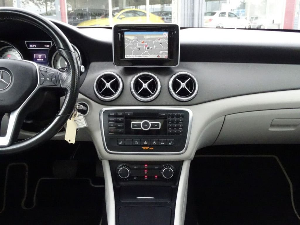 Mercedes-Benz Gla-klasse 200 prestige automaat | led | pano | el. koffer