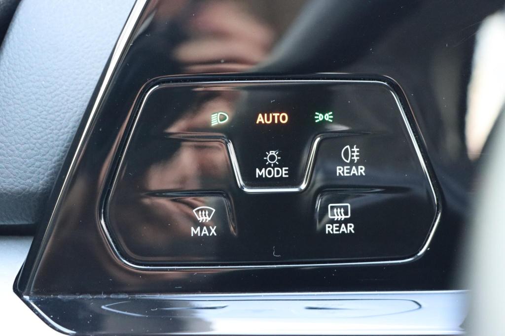 Volkswagen Golf 1.0 tsi life