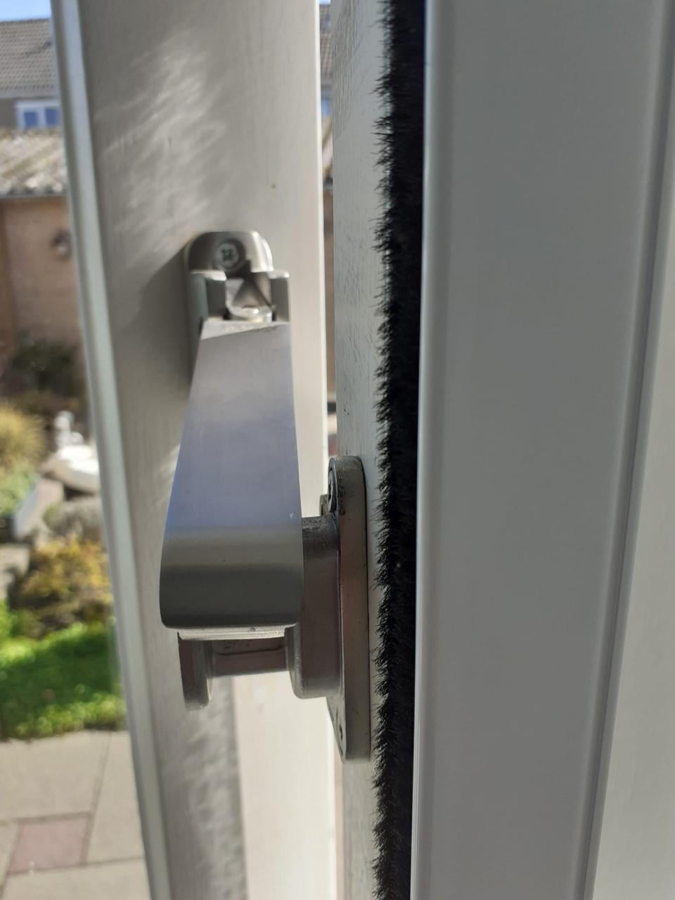 AXA Kierstandhouder (type EX) Geborsteld RVS: deuren/ramen