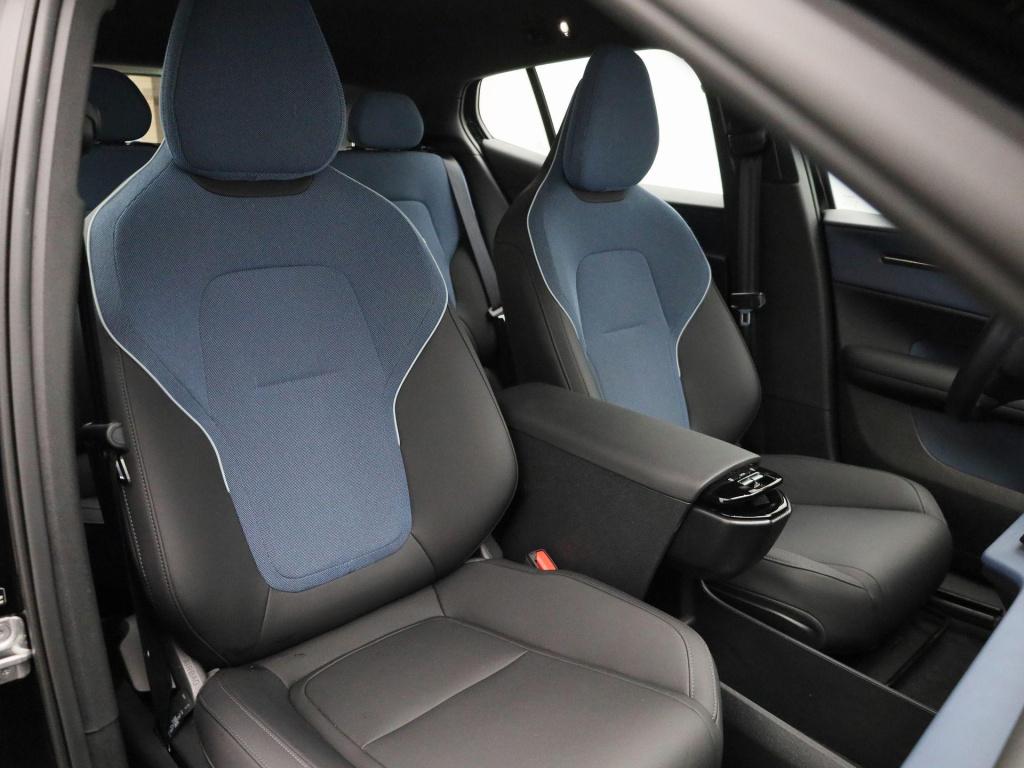 Volvo Ex30 single motor extended range core | automaat | apple carplay / an