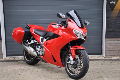 Honda VFR 800 F ABS koffers, handvatverwarming