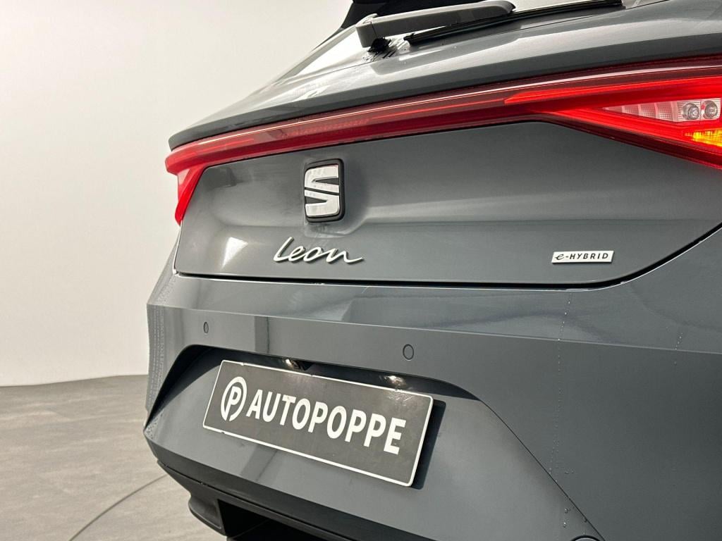 Seat Leon style business intense 1.5 tsi ehybrid 150 kw / 20