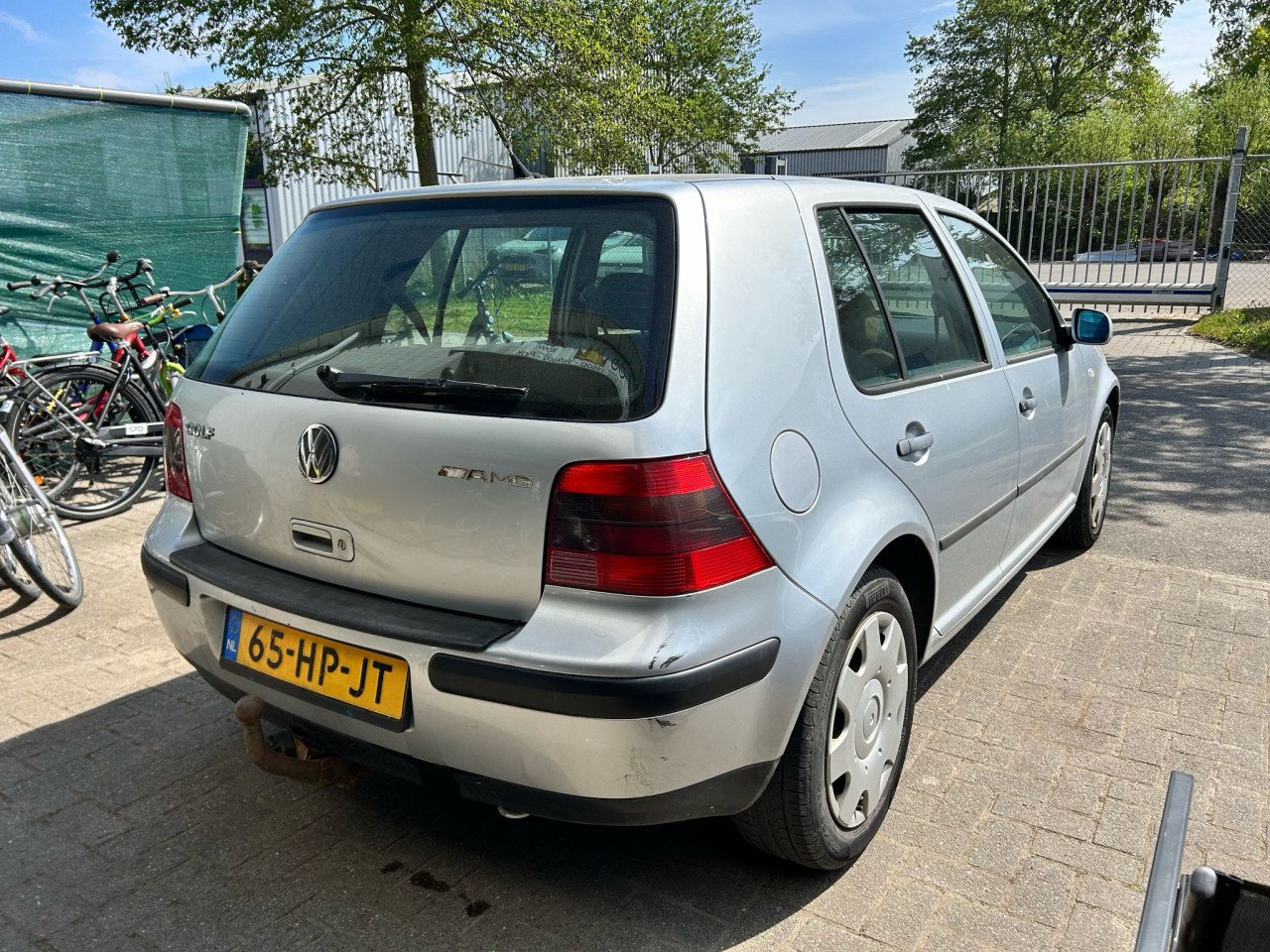 Volkswagen Golf 1.4-16V Master Edition, grijs, 5 deurs, ZUINIG, €999,-