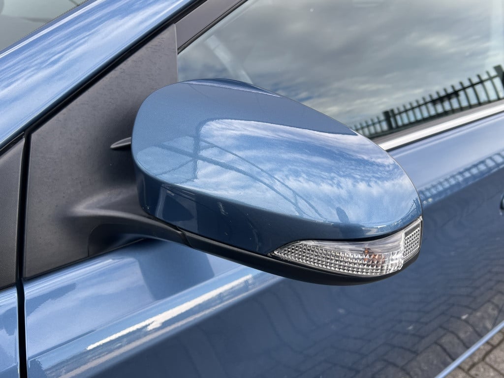 Toyota Auris touring sports 1.8 hybr. dynamic