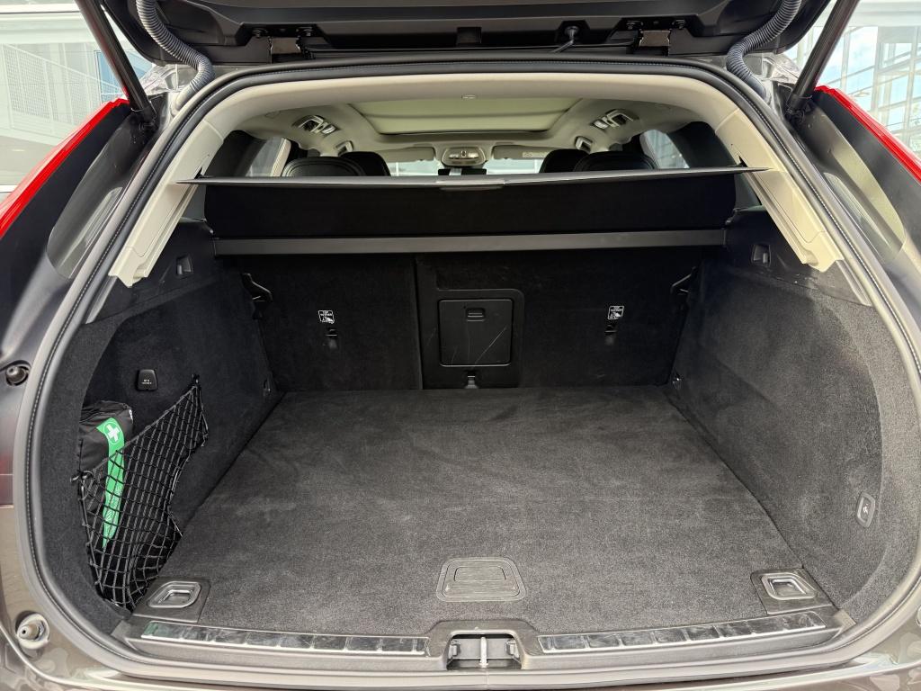 Volvo XC60 t8 390pk recharge inscription| panodak| adap.cruise| trekhaak| 3