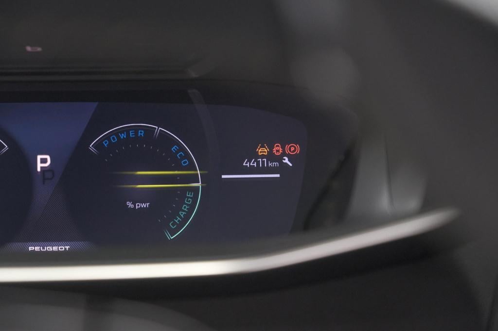 Peugeot E-2008 ev gt 50 kwh | 11 kw laadfunctie | 360 camera | dodehoekdete
