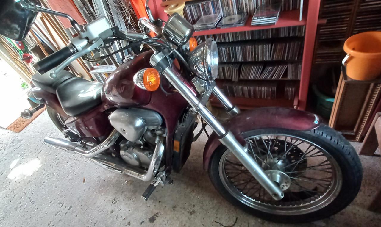 Honda VT 600