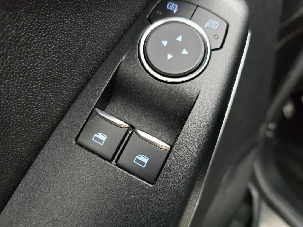Ford Fiesta st-line occasion met 145pk (!) en carplay | tweedehands ford fi