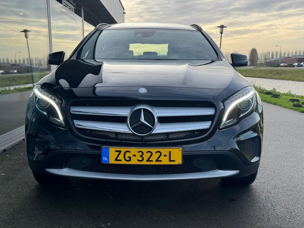 Mercedes-Benz Gla-klasse 180 ambition style automaat , afneembare trekhaak 