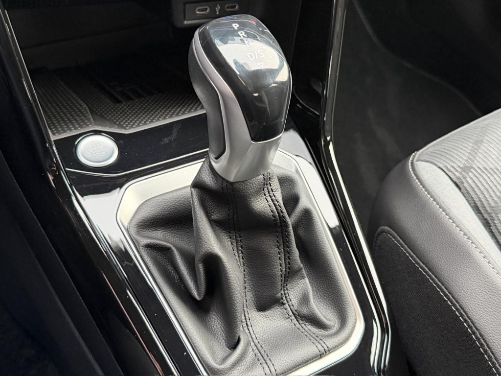 Volkswagen T-roc 1.5 tsi 150pk dsg r-line | camera | keyless | elek. achter