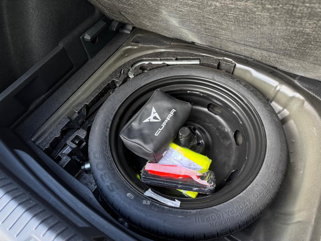 Cupra Formentor 1.5 tsi * camera * sfeerverlichting * acc * 18 inch