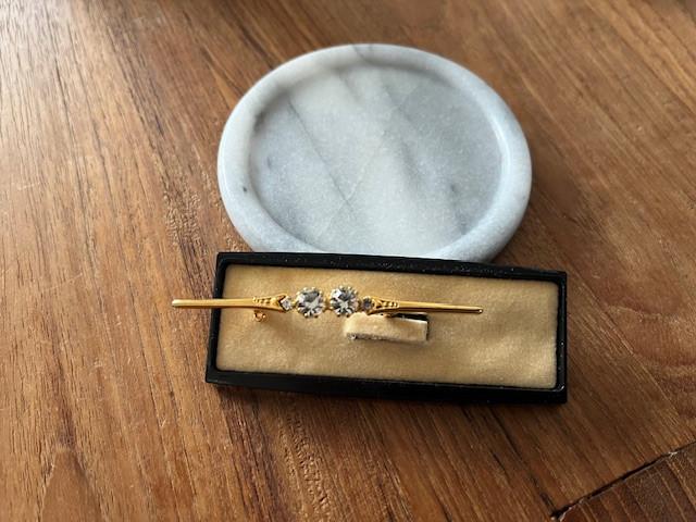 Broches diverse soorten €4,00 p/ st